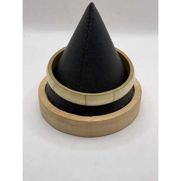 Vintage Creamy Beige Bangle Bracelet Round Resin Material Subtle Marbled Pattern - Picture 2 of 3